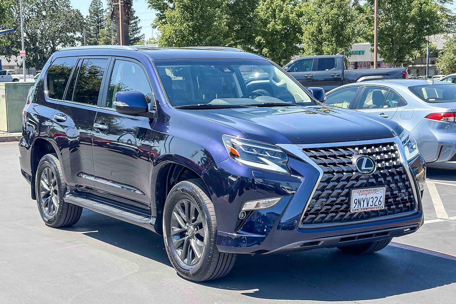 Certified 2021 Lexus GX 460 Premium w/ Premium Package AWD/4WD image 5