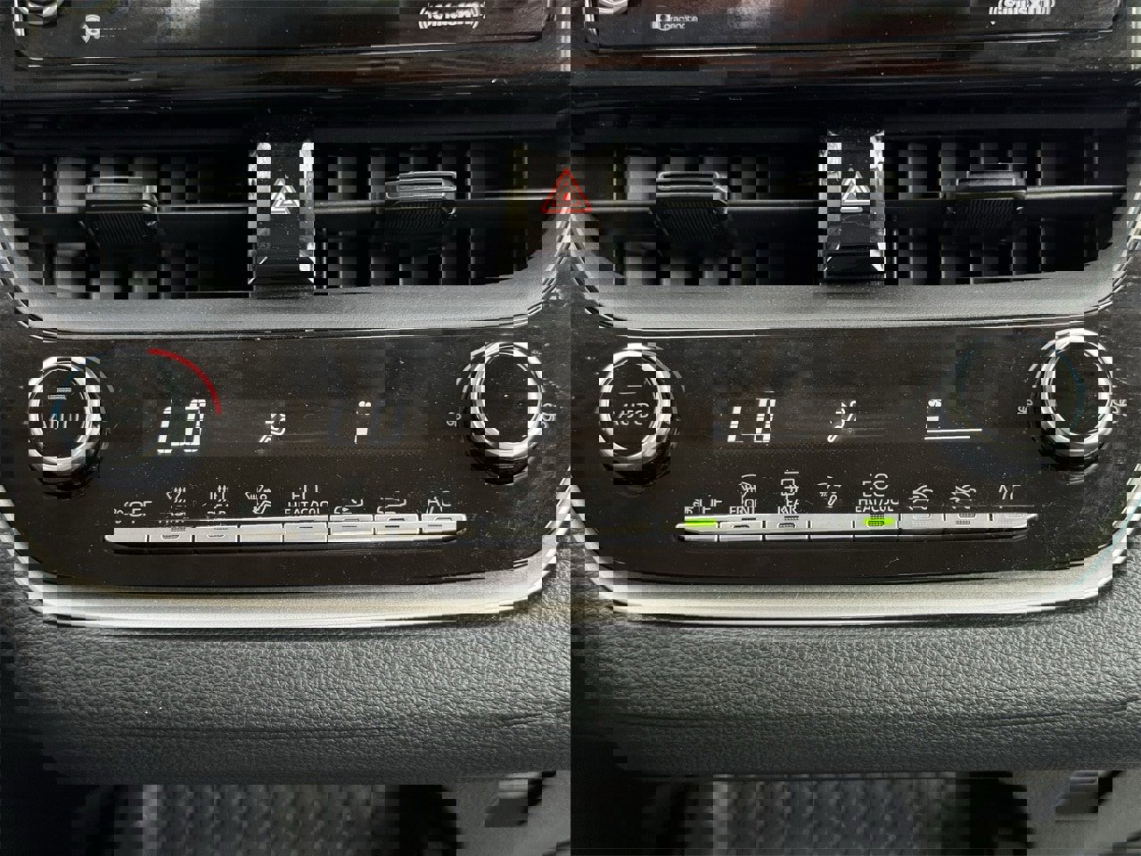 Used 2022 Toyota Corolla LE image 17