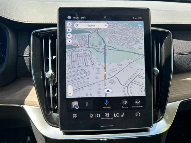 Certified 2025 Volvo XC90 B5 Plus AWD/4WD image 25