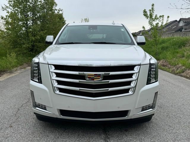 Used 2020 Cadillac Escalade ESV Luxury AWD/4WD image 3