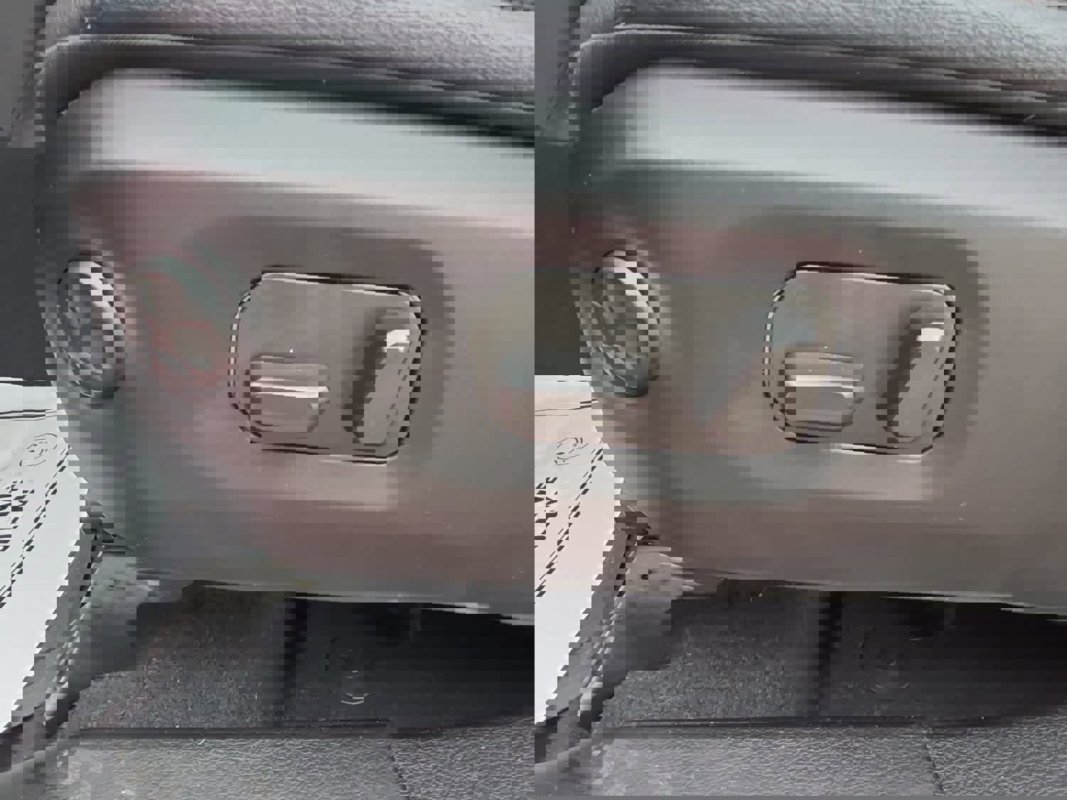 Used 2024 Jeep Wrangler Sahara w/ Technology Group image 23