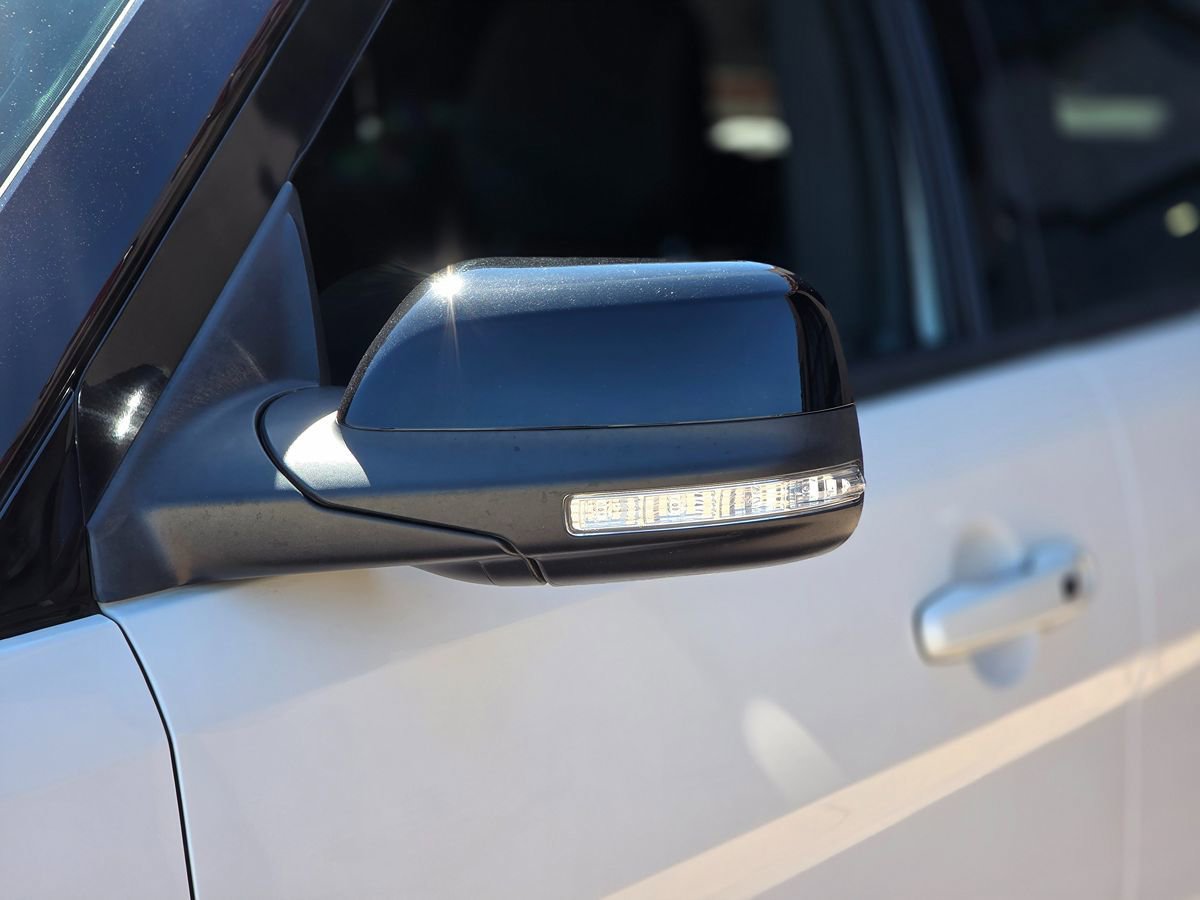 Used 2018 Ford Explorer XLT w/ Equipment Group 201A image 10