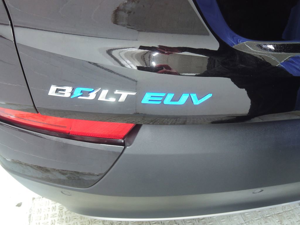 Used 2023 Chevrolet Bolt EUV Premier image 31