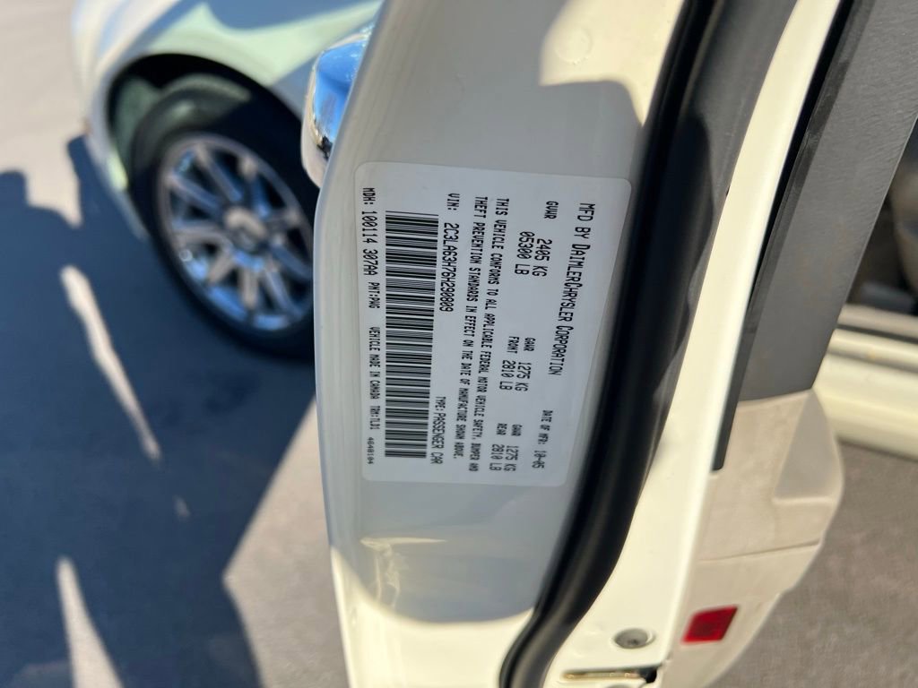 Used 2006 Chrysler 300 C w/ Protection Group II image 15