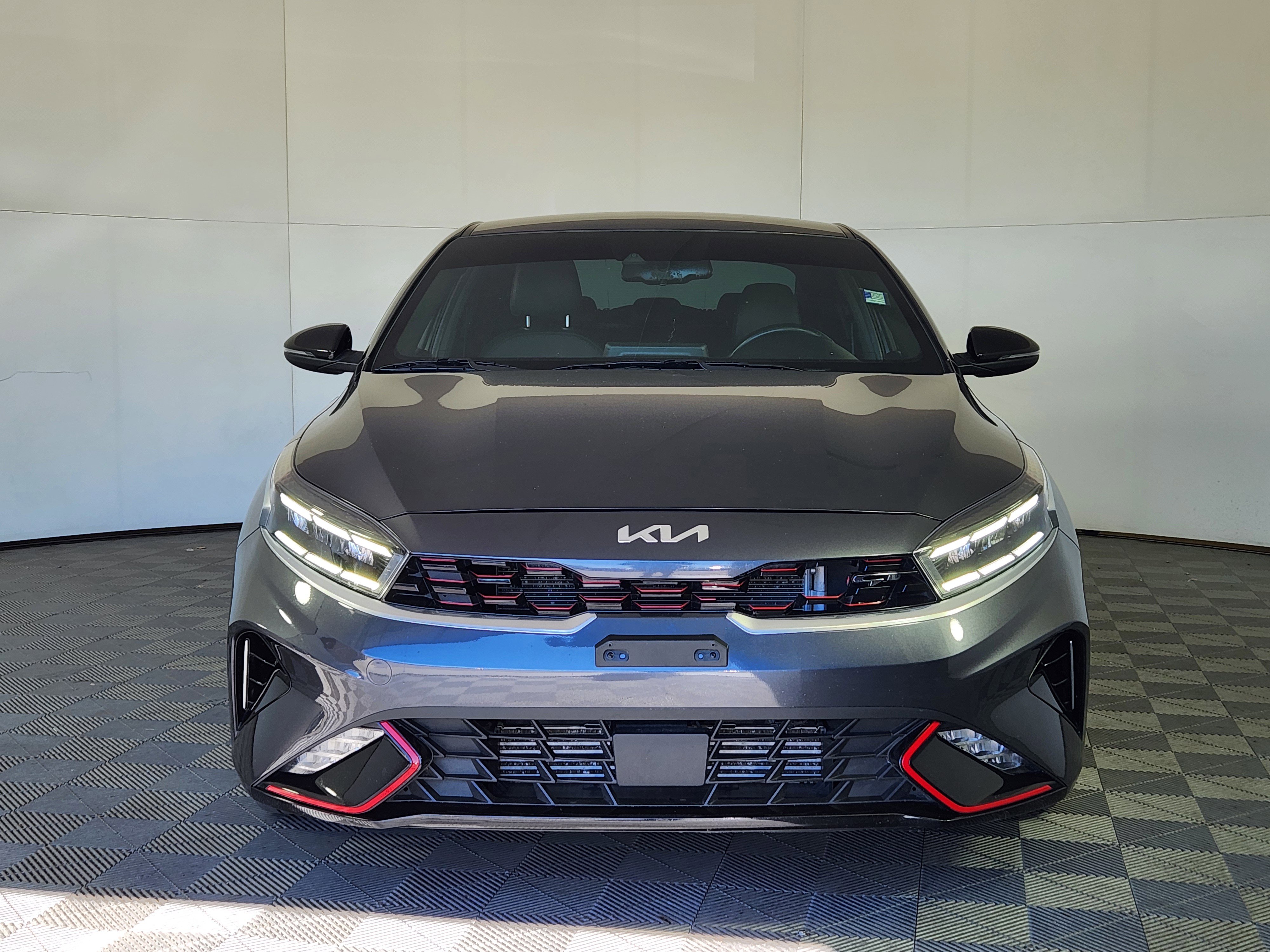 Used 2023 Kia Forte GT image 2