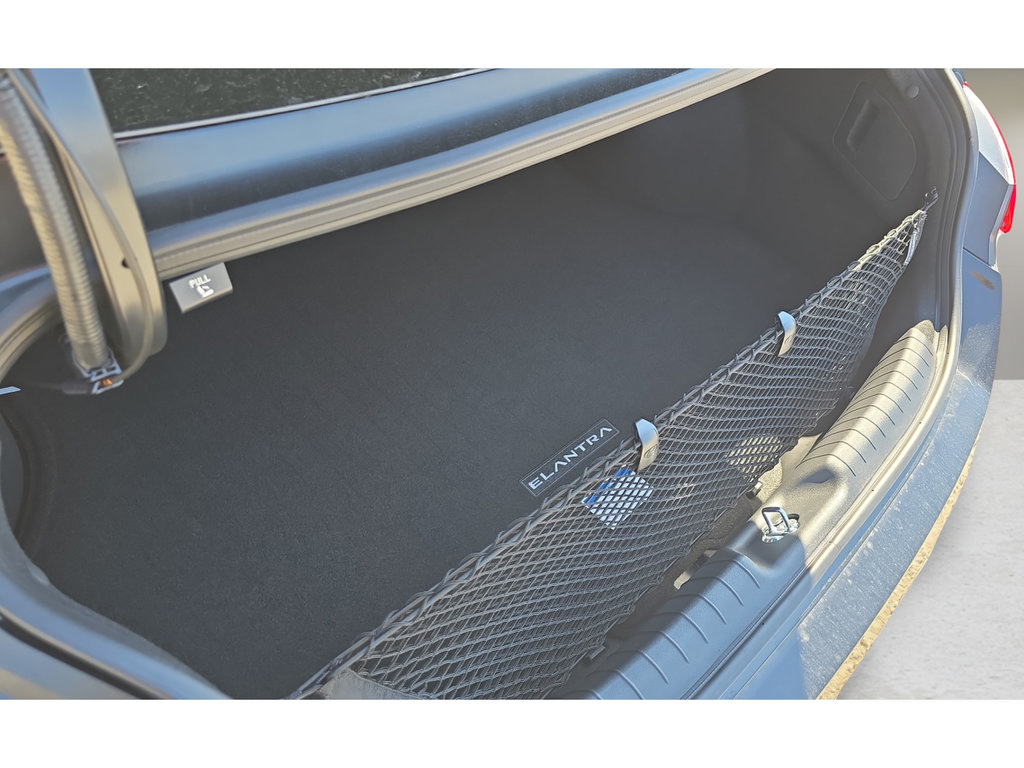 New 2026 Hyundai Elantra SEL Sport Premium FWD image 9