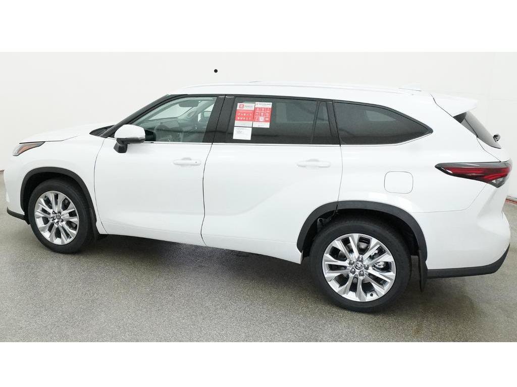 New 2026 Toyota Highlander Limited AWD/4WD image 4