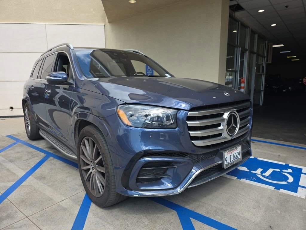 Used 2024 Mercedes-Benz GLS 580 4MATIC image 1