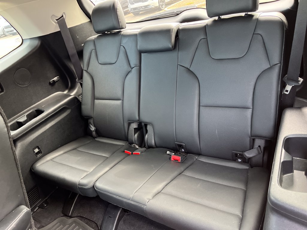 Used 2024 Kia Telluride EX w/ EX Captain's Chair Package FWD image 15