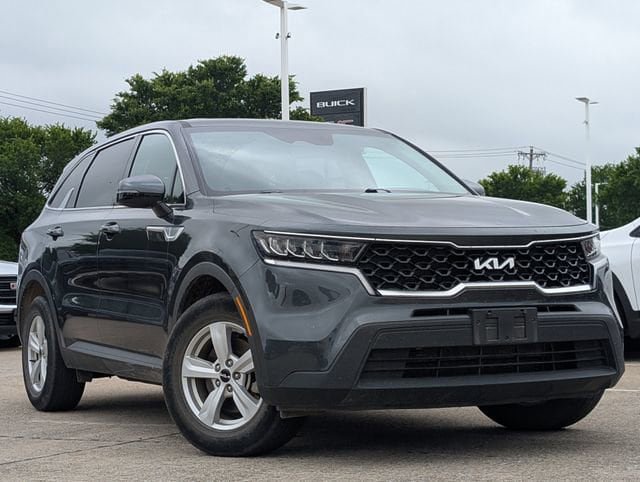 Used 2022 Kia Sorento LX