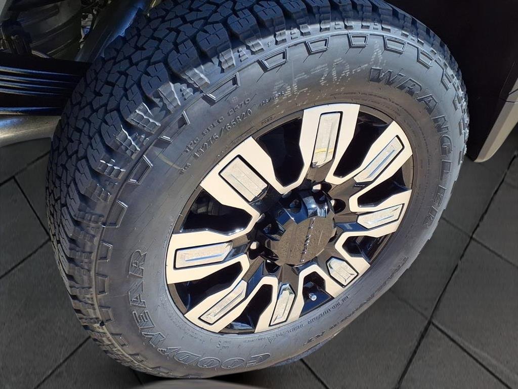 New 2026 GMC Sierra 2500 Denali w/ Denali Reserve Package image 8