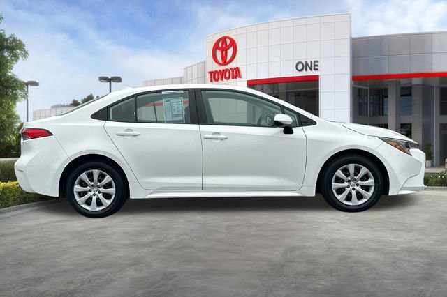 Certified 2024 Toyota Corolla LE FWD image 3