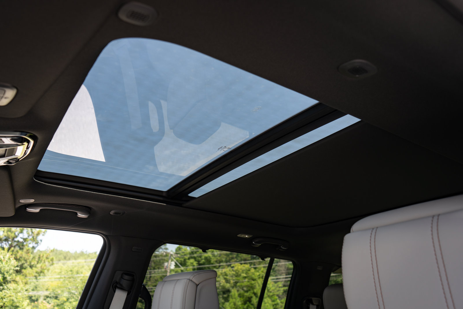New 2026 Jeep Grand Wagoneer Summit w/ Rear Seat Video Group I AWD/4WD image 28