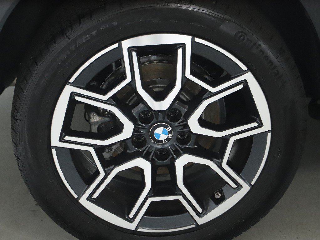 Used 2026 BMW X1 xDrive28i AWD/4WD image 14