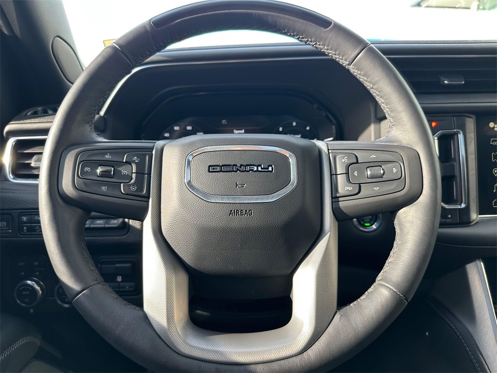 Used 2023 GMC Yukon Denali w/ Denali Reserve Package image 27