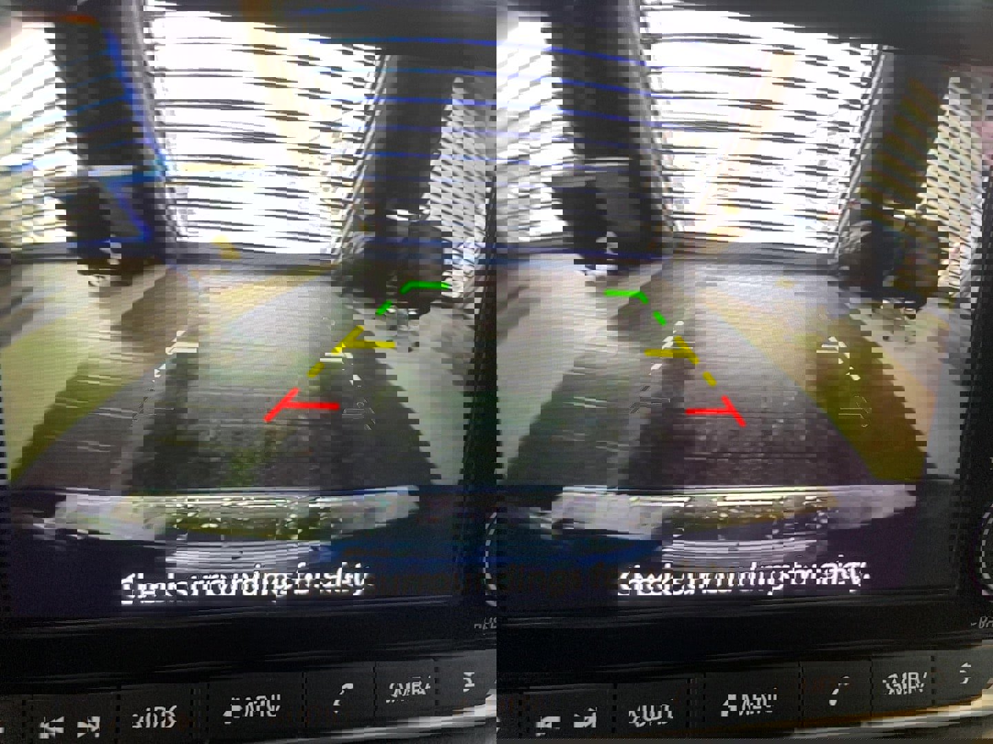 Used 2025 Nissan Rogue SV image 21