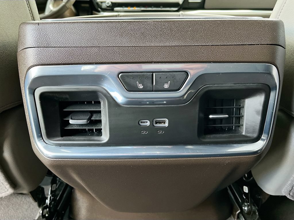 Used 2025 Chevrolet Silverado 1500 LTZ w/ Technology Package AWD/4WD image 28