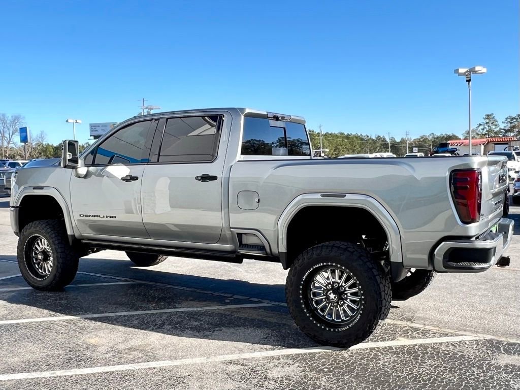 Used 2025 GMC Sierra 2500 Denali Ultimate image 10