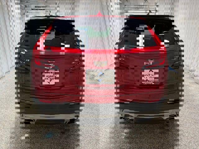 Used 2022 Cadillac XT4 Premium Luxury w/ Enhanced Visibility Package image 4