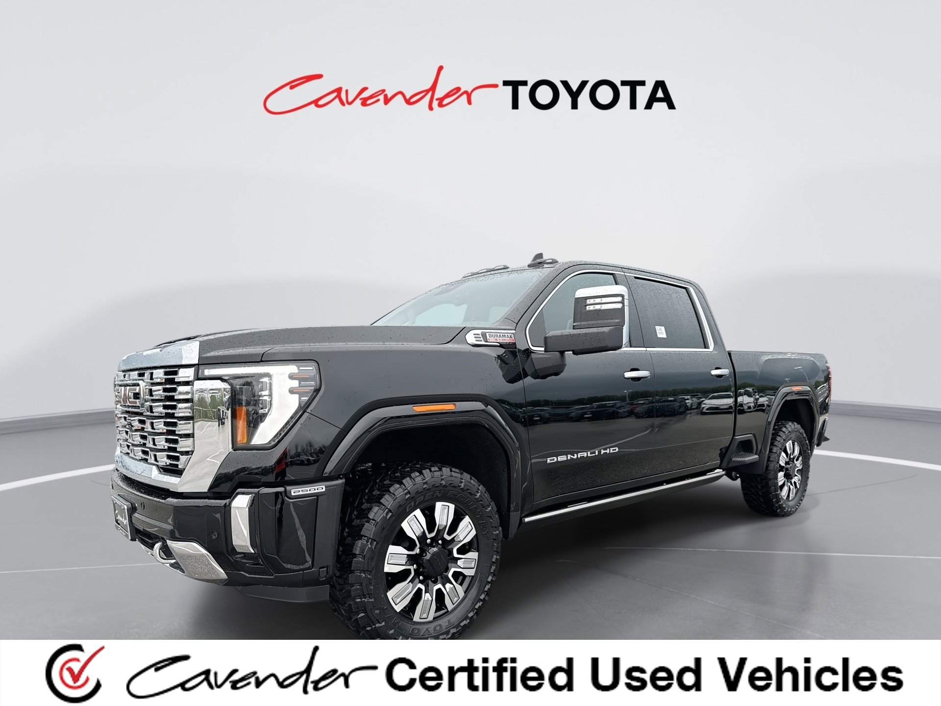 Used 2025 GMC Sierra 2500 Denali w/ Denali Reserve Package AWD/4WD image 1