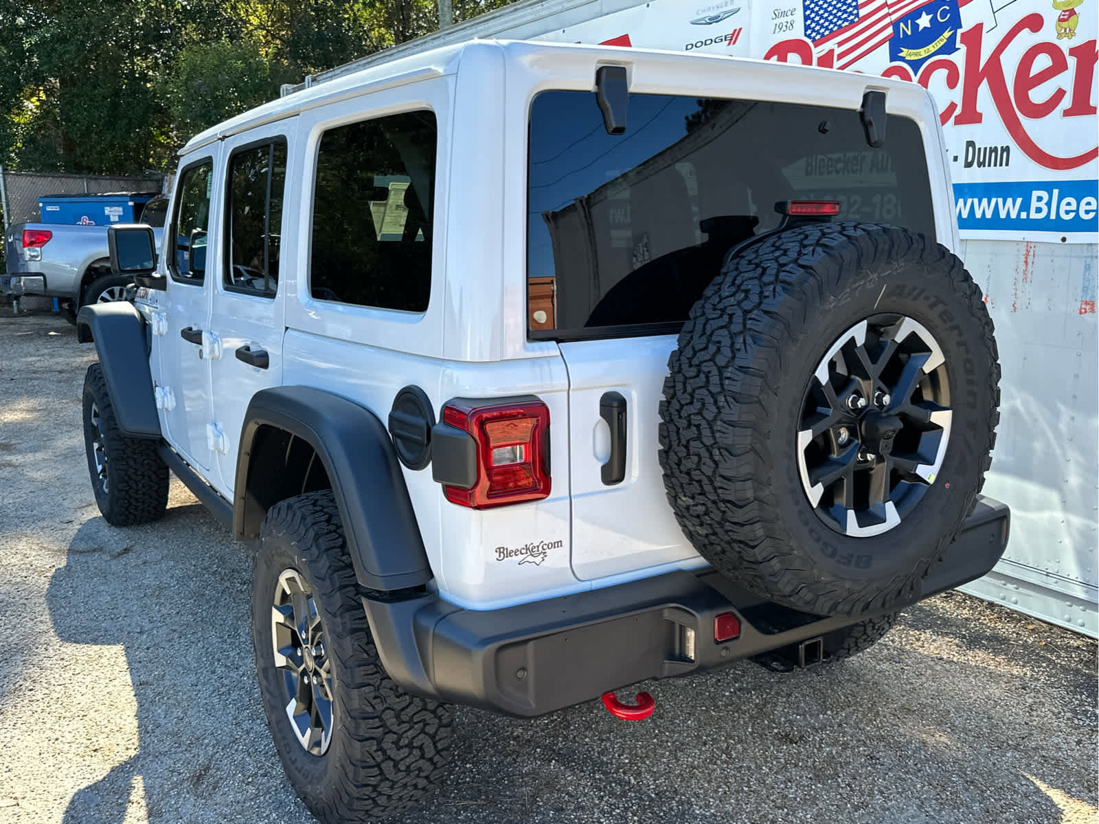 New 2026 Jeep Wrangler Unlimited Rubicon w/ Safety Group AWD/4WD image 8