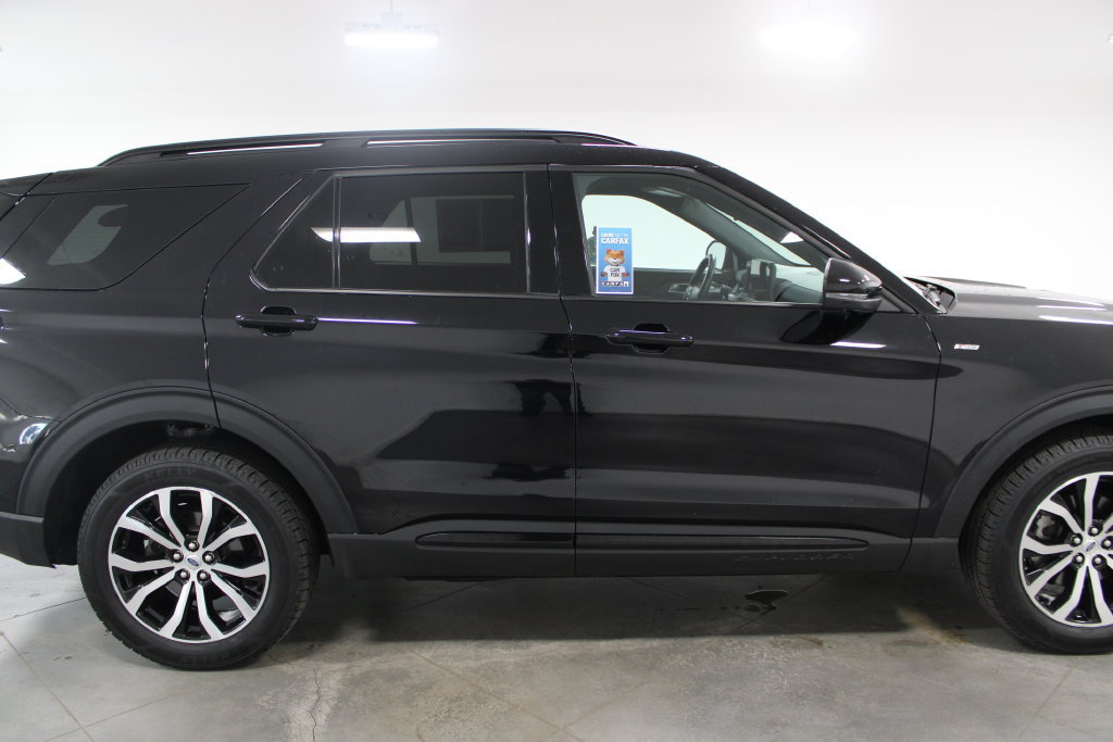 Used 2025 Ford Explorer ST-Line AWD/4WD image 10