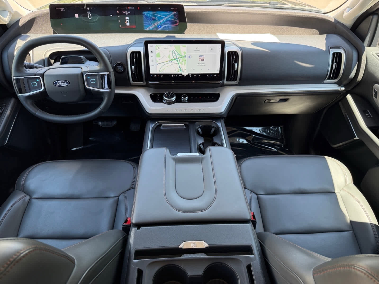 Used 2025 Ford Expedition Max Active AWD/4WD image 12