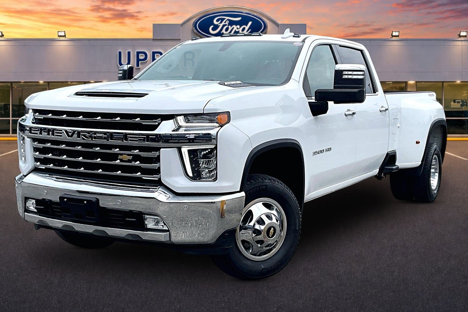 Used 2022 Chevrolet Silverado 3500 LTZ w/ LTZ Plus Package AWD/4WD image 12