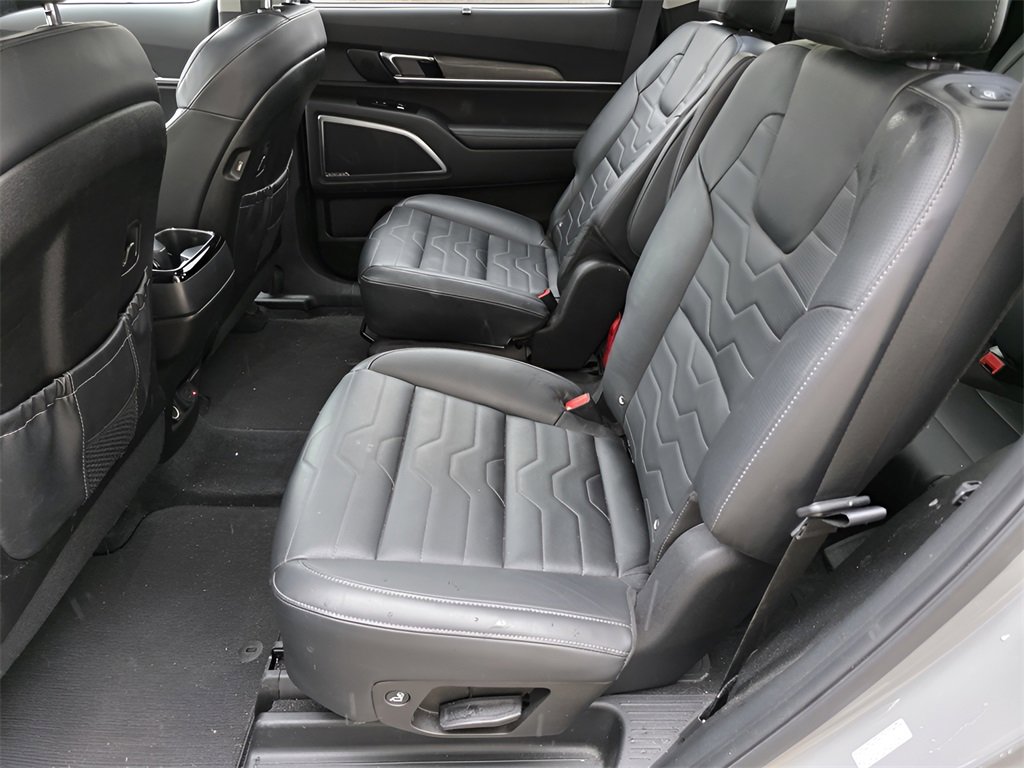 Used 2022 Kia Telluride SX w/ SX Prestige Package image 16