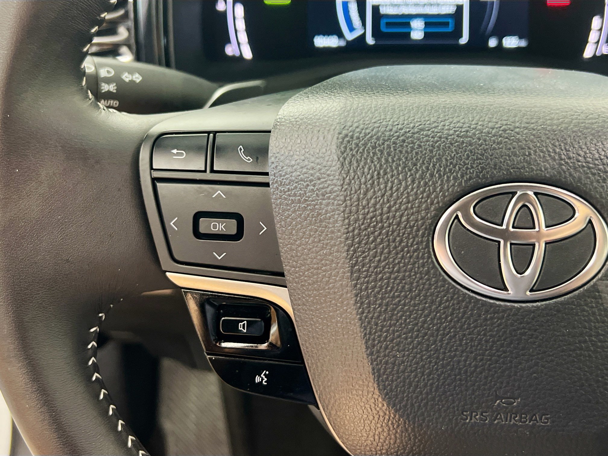 Used 2026 Toyota Camry SE FWD image 18