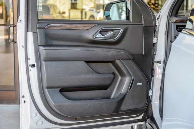 Used 2023 Chevrolet Suburban Premier image 48