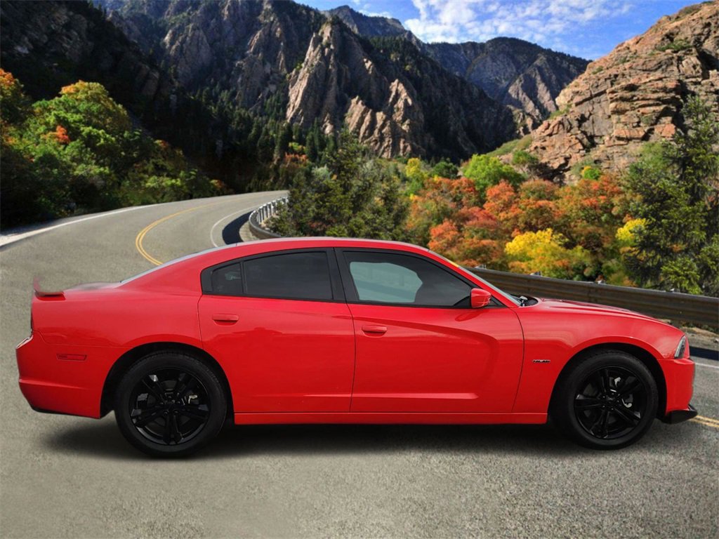 Used 2014 Dodge Charger R/T image 2