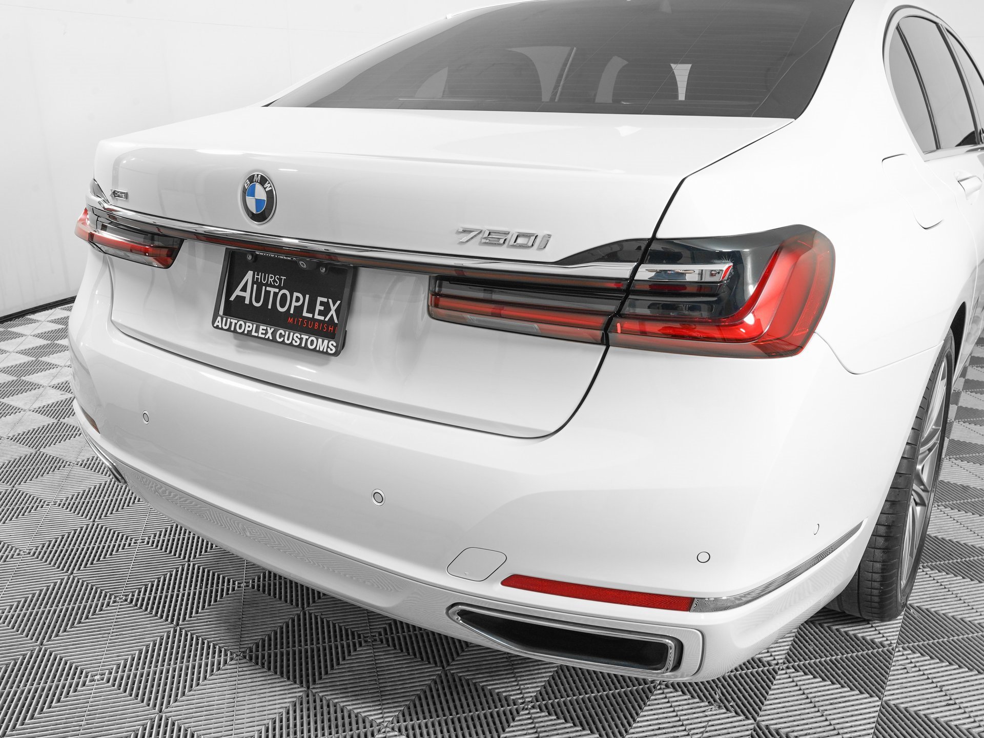 Used 2022 BMW 750i xDrive image 35