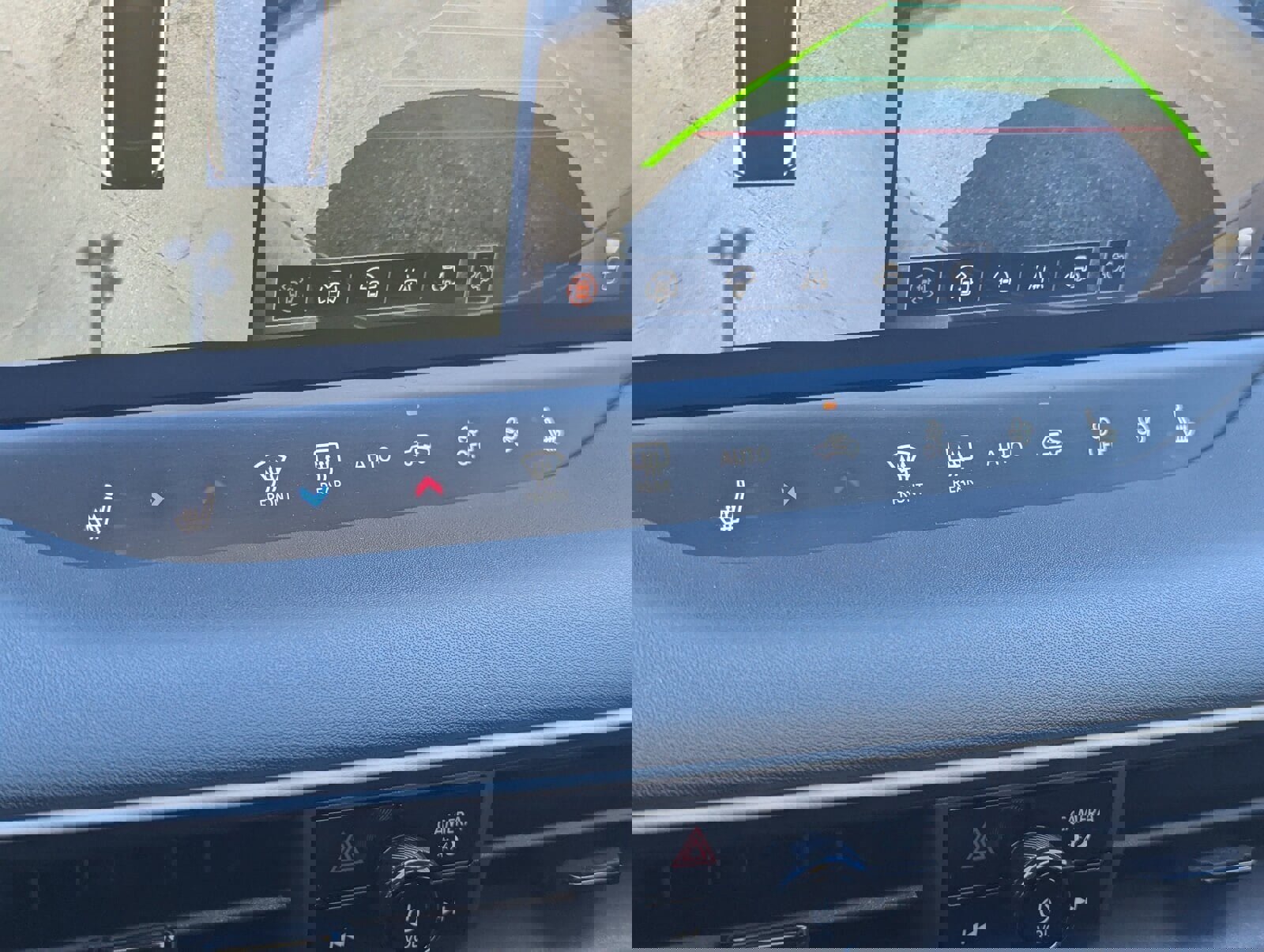 New 2026 Nissan Leaf Platinum+ w/ Cargo Package (Platinum+) image 17