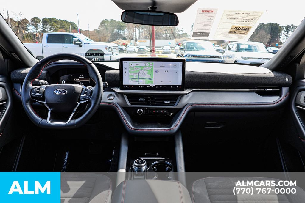 Used 2025 Ford Explorer ST-Line image 32