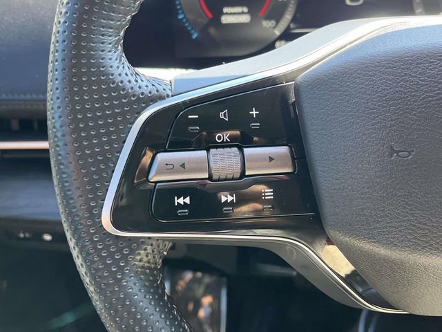 Certified 2025 Nissan Ariya FWD image 23