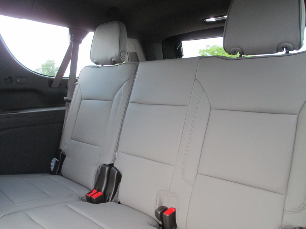 New 2026 GMC Yukon XL Elevation w/ Elevation Premium Package AWD/4WD image 13