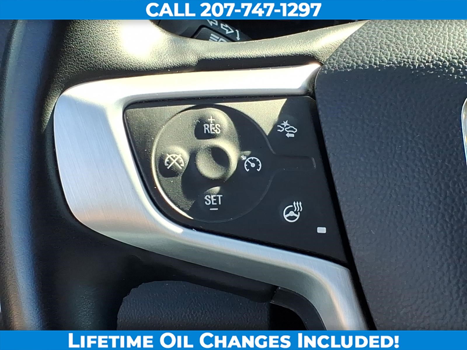 Used 2024 GMC Terrain SLT image 17