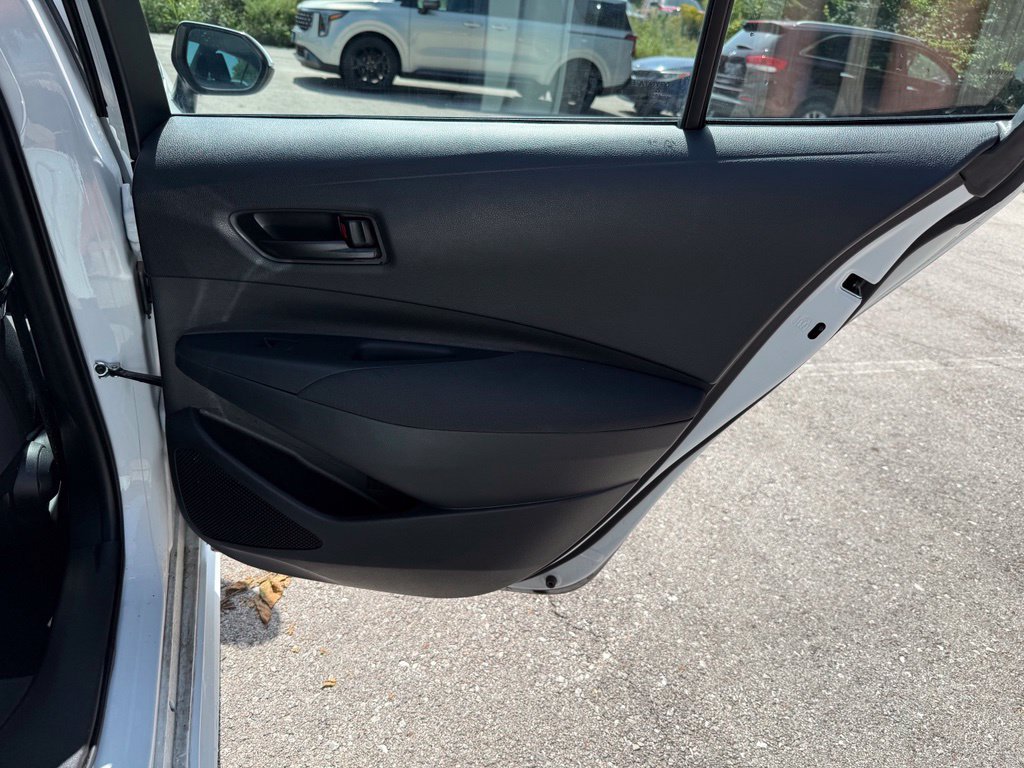 Used 2025 Toyota Corolla LE FWD image 10