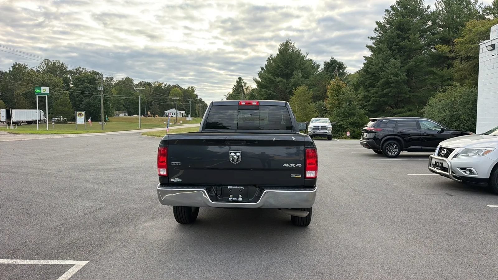 Used 2018 RAM 1500 Classic SLT AWD/4WD image 6