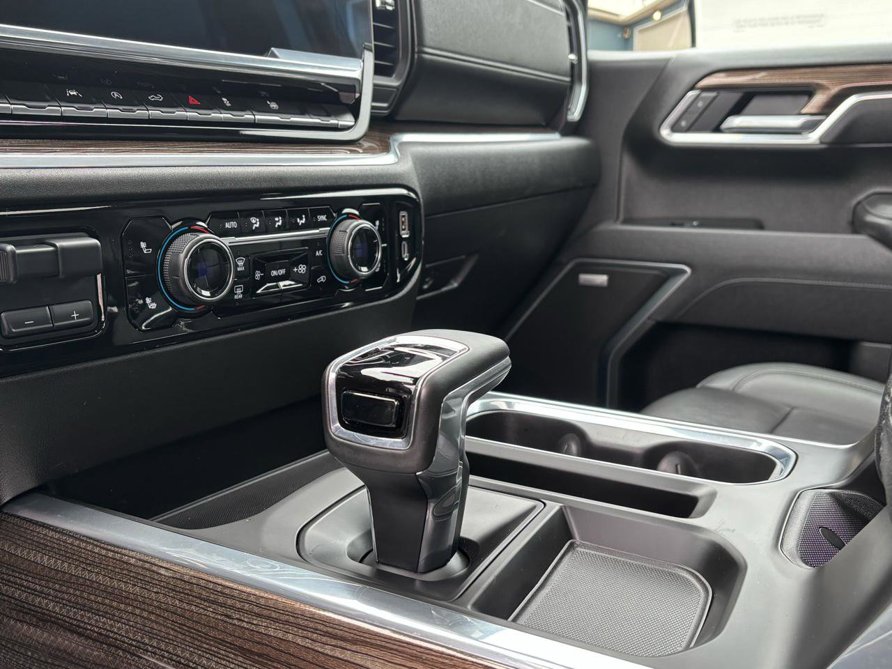 Used 2025 Chevrolet Silverado 1500 RST w/ Convenience Package II image 40