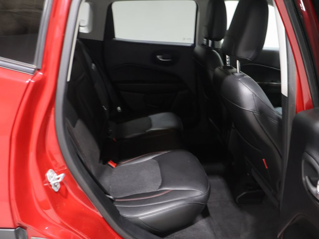 Used 2018 Jeep Compass Trailhawk w/ Cold Weather Group AWD/4WD image 20