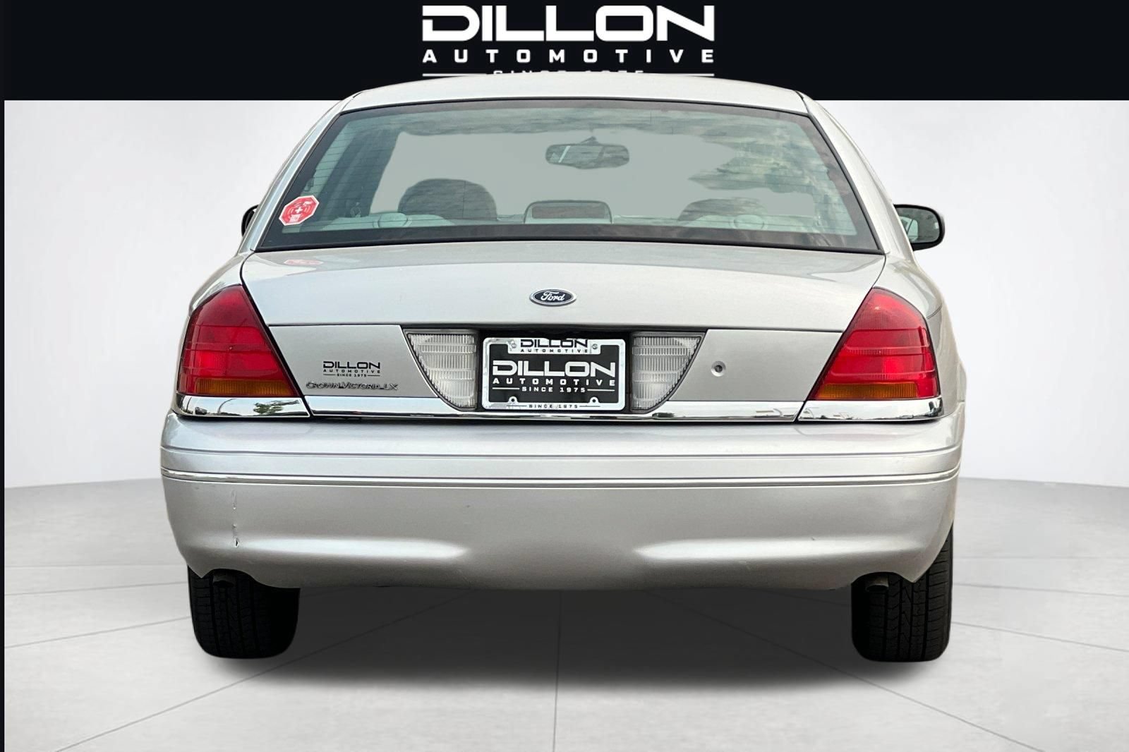 Used 2002 Ford Crown Victoria LX RWD image 5