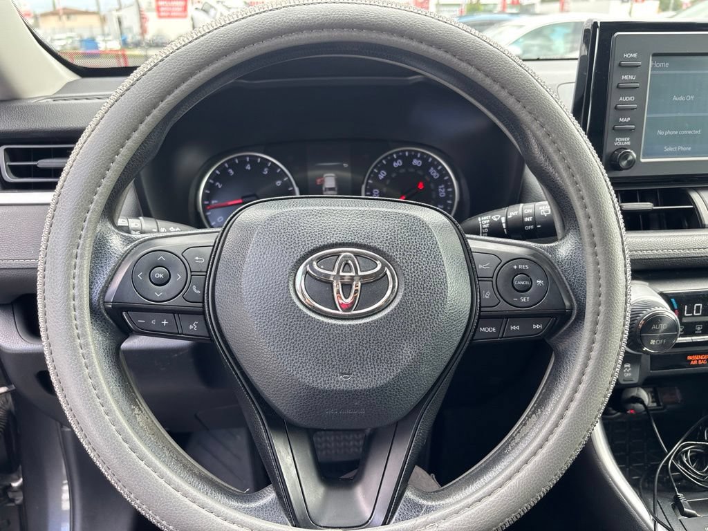Used 2019 Toyota RAV4 XLE w/ Carpet Mat Package FWD image 15