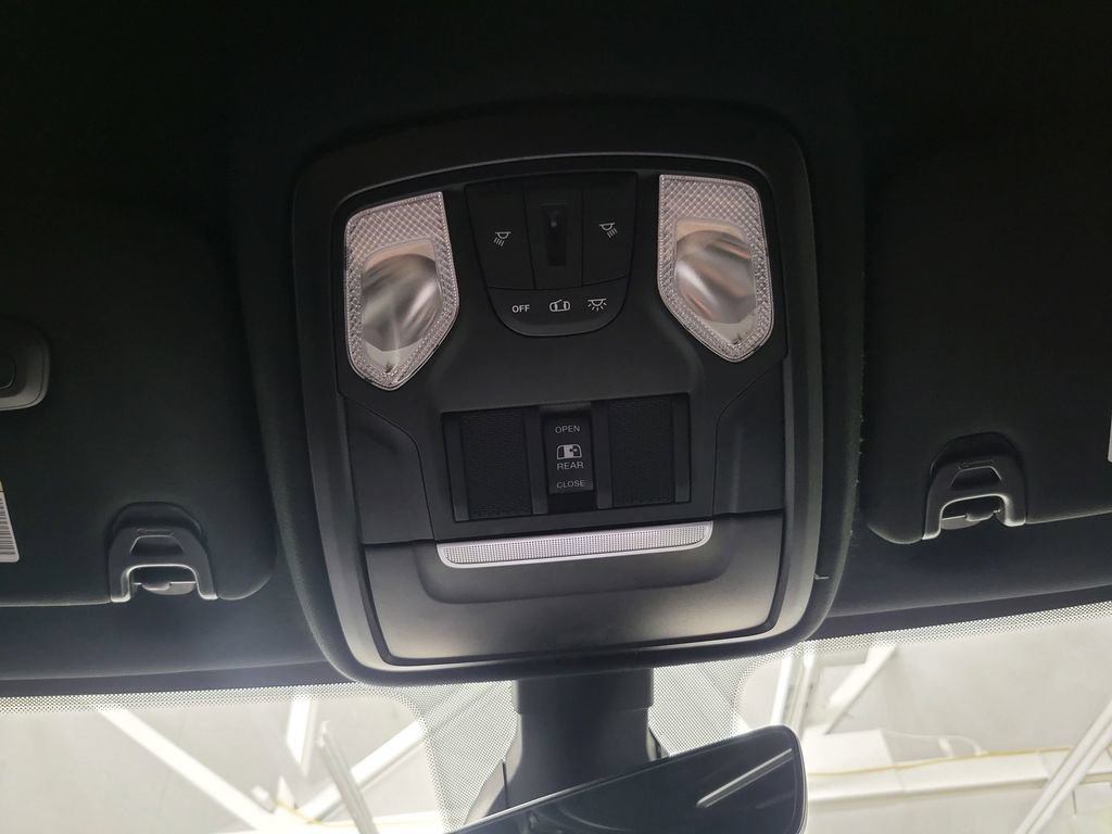 Used 2022 RAM 2500 Big Horn w/ Level C Equiment Group AWD/4WD image 15