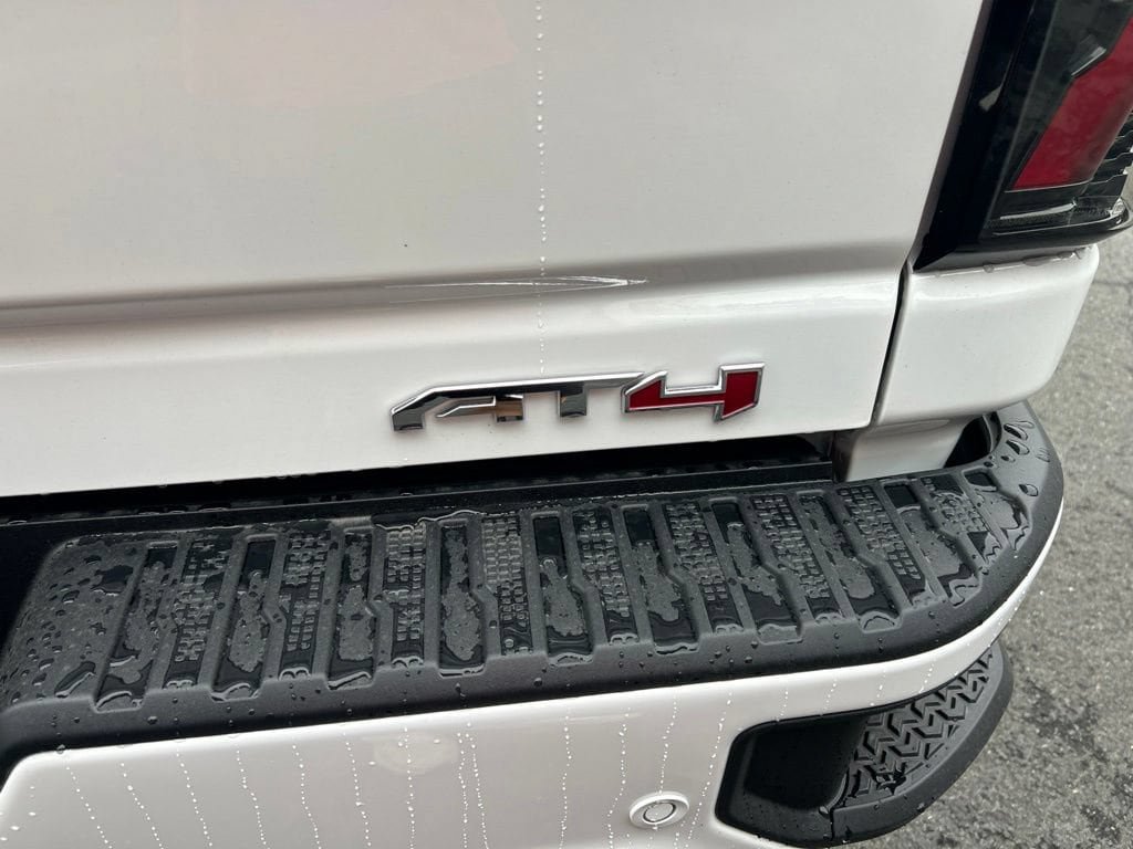 New 2026 GMC Sierra 2500 AT4 w/ AT4 Premium Plus Package AWD/4WD image 14