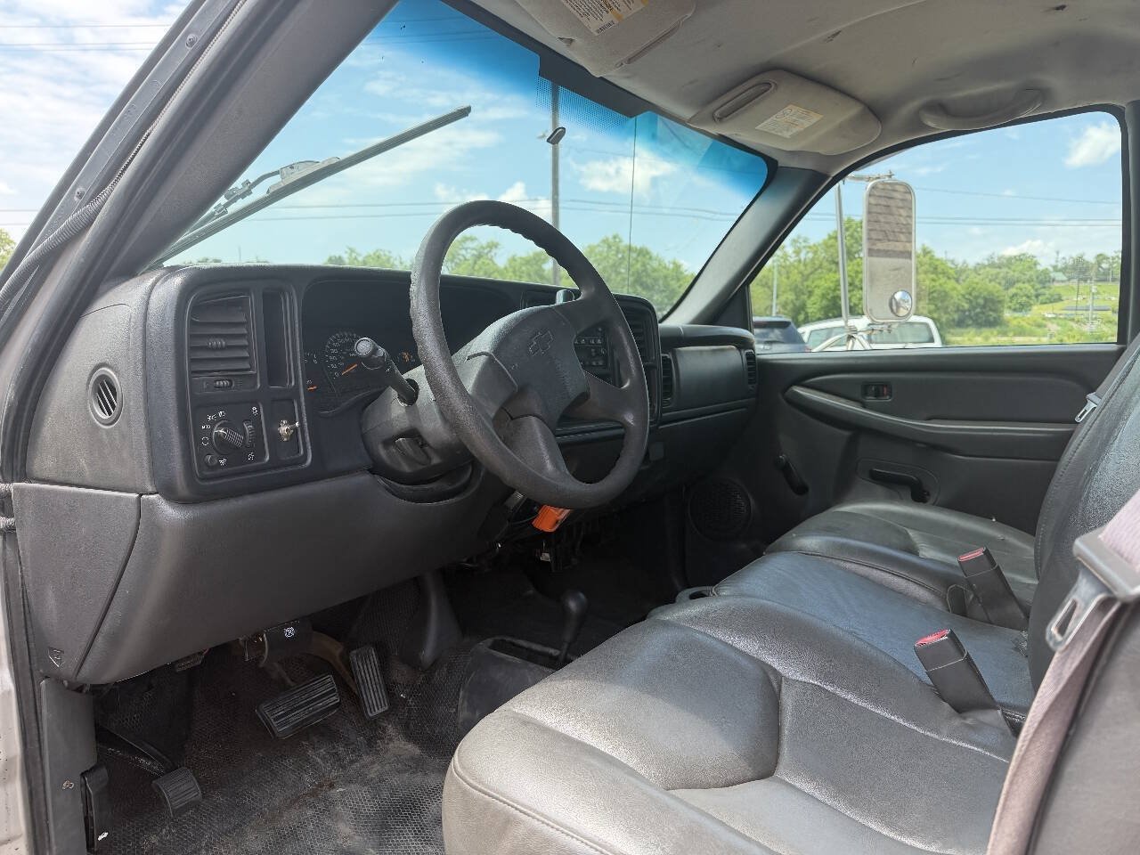Used 2005 Chevrolet Silverado 3500 4x4 Regular Cab image 11