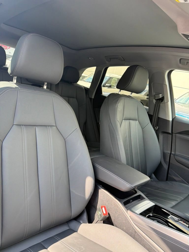 Used 2025 Audi Q5 Premium w/ Convenience Package AWD/4WD image 6