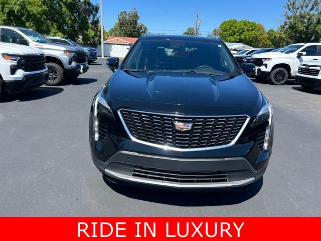 Used 2023 Cadillac XT4 Premium Luxury image 2