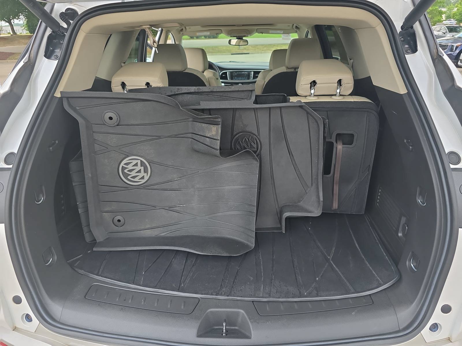 Used 2019 Buick Enclave Essence FWD image 14